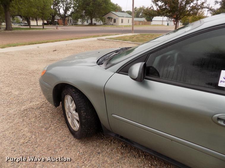 image for item DB9098 2005 Ford Taurus SEL