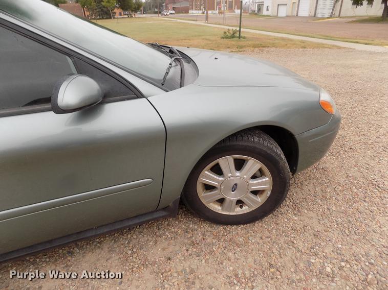 image for item DB9098 2005 Ford Taurus SEL