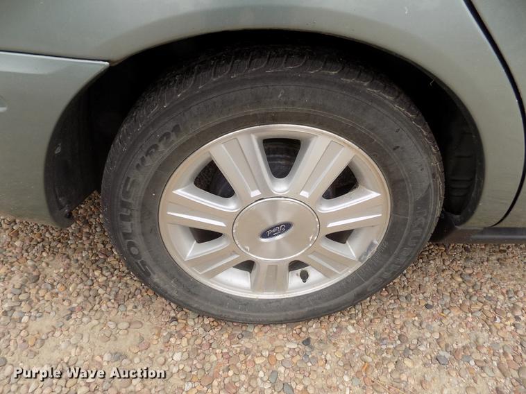 image for item DB9098 2005 Ford Taurus SEL