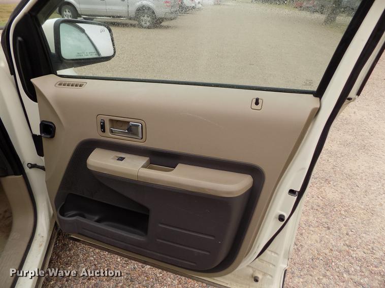 image for item DB9101 2007 Ford Edge SEL SUV