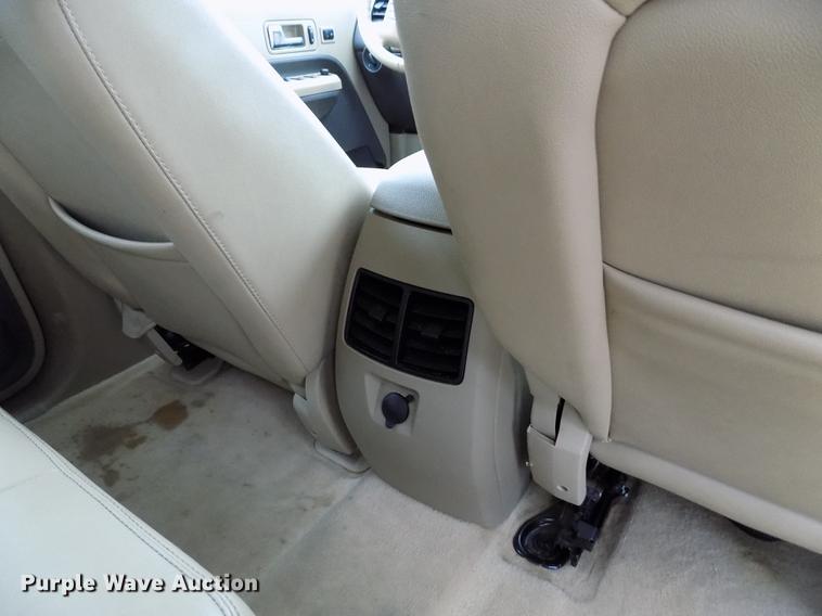 image for item DB9101 2007 Ford Edge SEL SUV