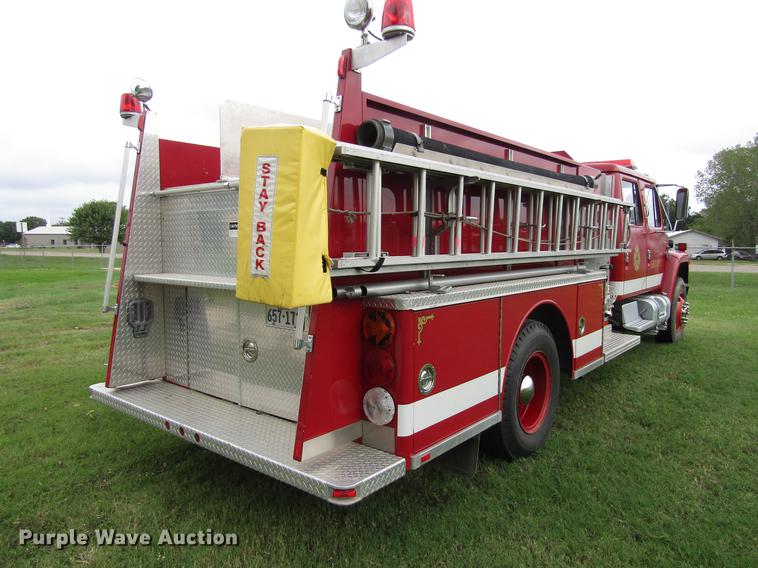 image for item DC0073 1984 International S1900 fire truck