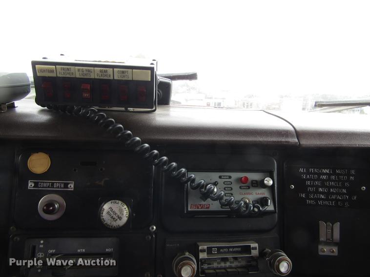 image for item DC0073 1984 International S1900 fire truck