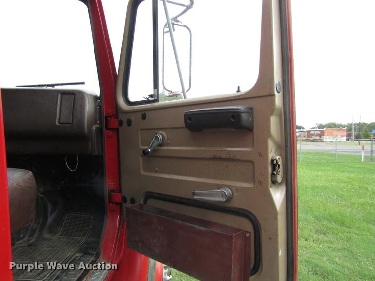 image for item DC0073 1984 International S1900 fire truck