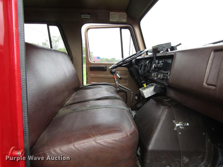 image for item DC0073 1984 International S1900 fire truck