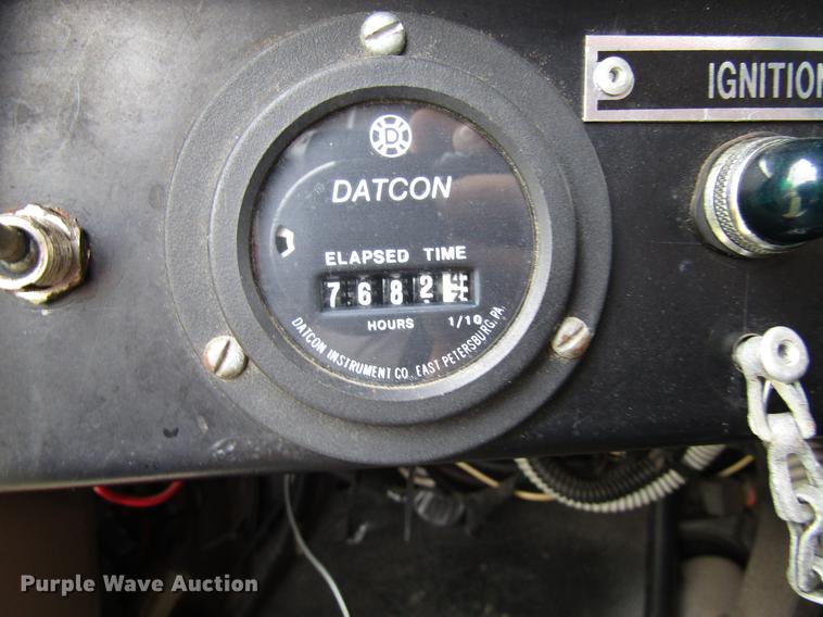 image for item DC0073 1984 International S1900 fire truck