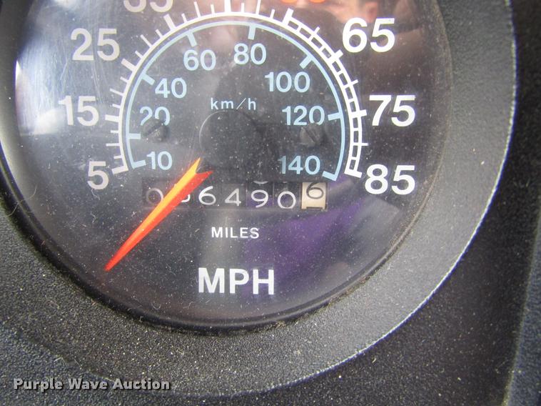 image for item DC0073 1984 International S1900 fire truck