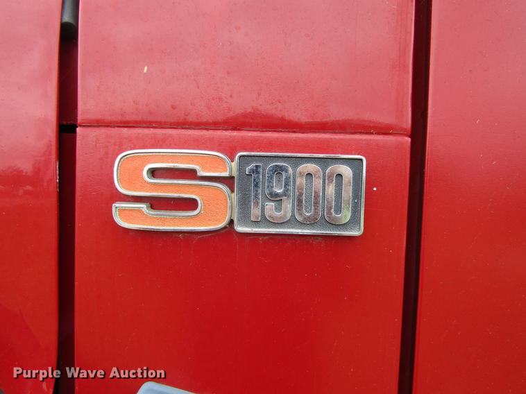 image for item DC0073 1984 International S1900 fire truck