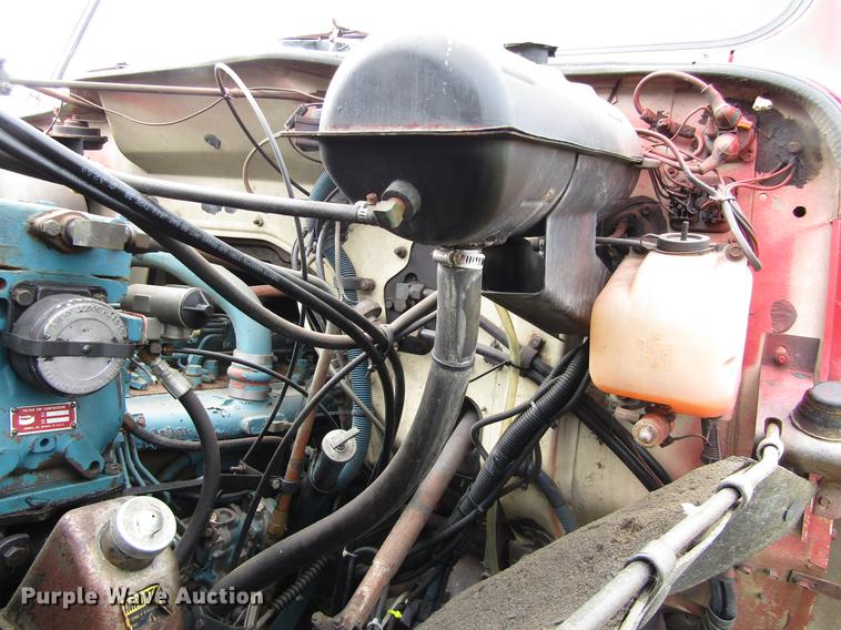 image for item DC0073 1984 International S1900 fire truck