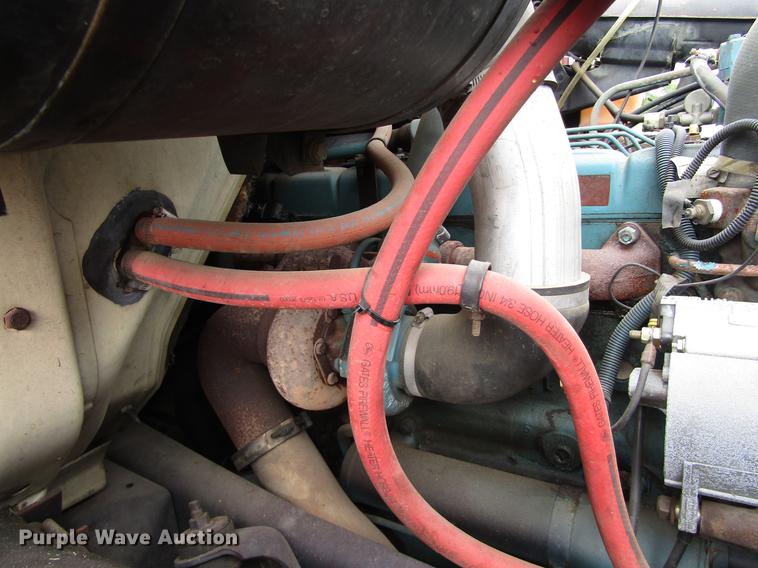 image for item DC0073 1984 International S1900 fire truck