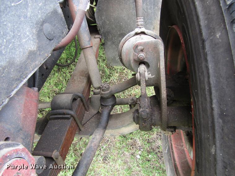 image for item DC0073 1984 International S1900 fire truck