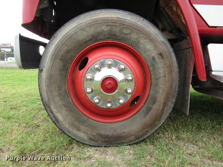 image for item DC0073 1984 International S1900 fire truck