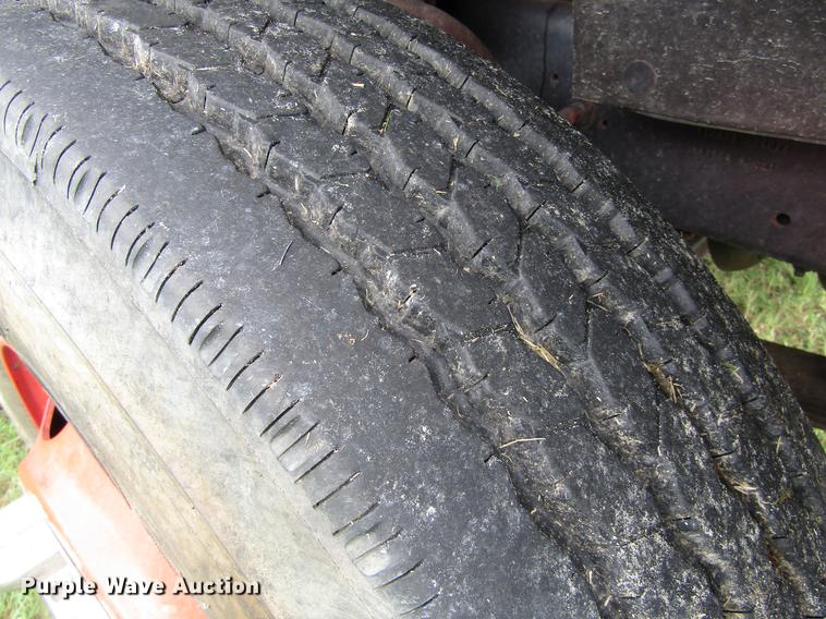 image for item DC0073 1984 International S1900 fire truck