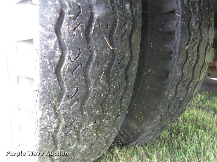 image for item DC0073 1984 International S1900 fire truck