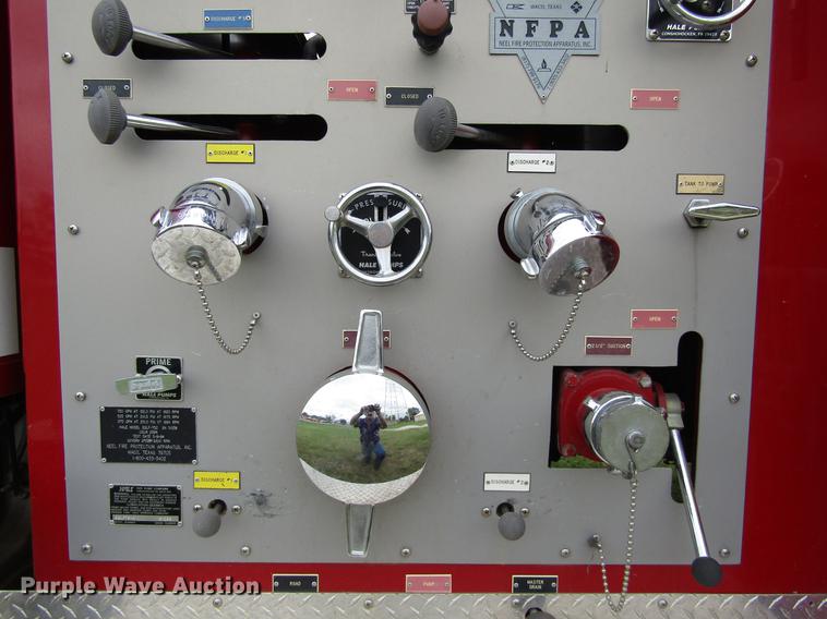 image for item DC0073 1984 International S1900 fire truck