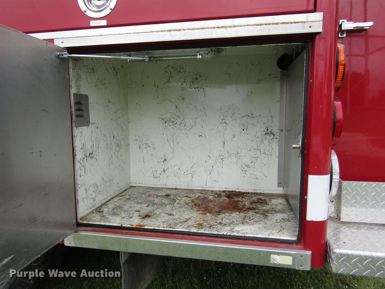 image for item DC0073 1984 International S1900 fire truck