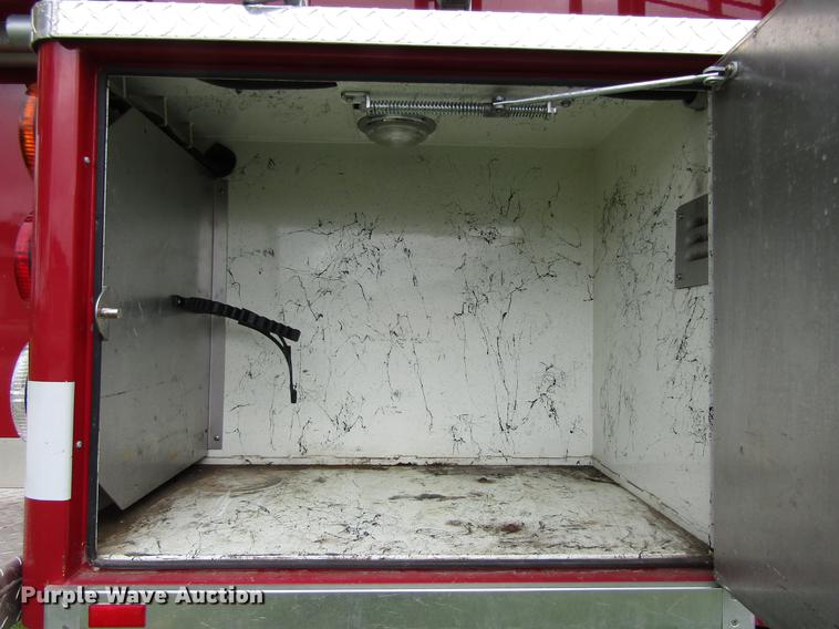 image for item DC0073 1984 International S1900 fire truck