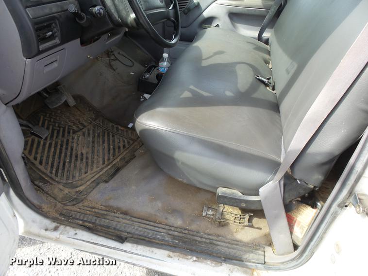 image for item DD2487 1994 Ford F150 pickup truck