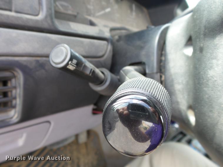 image for item DD2487 1994 Ford F150 pickup truck