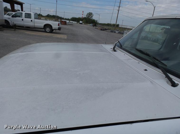 image for item DD2489 1995 Ford F150 pickup truck