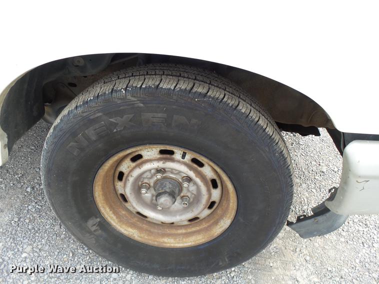 image for item DD2489 1995 Ford F150 pickup truck