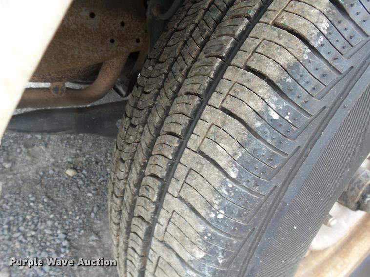 image for item DD2489 1995 Ford F150 pickup truck