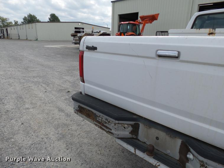 image for item DD2489 1995 Ford F150 pickup truck