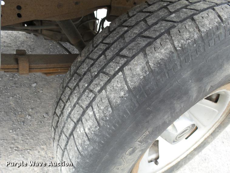 image for item DD2489 1995 Ford F150 pickup truck