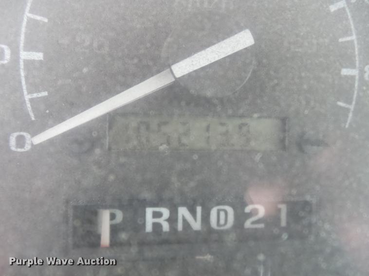 image for item DD2489 1995 Ford F150 pickup truck