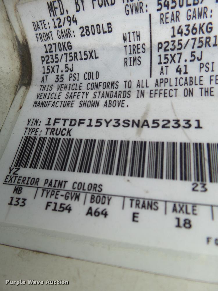 image for item DD2489 1995 Ford F150 pickup truck