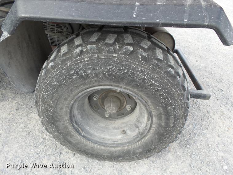 image for item DD2490 2001 Kawasaki 550 utility vehicle