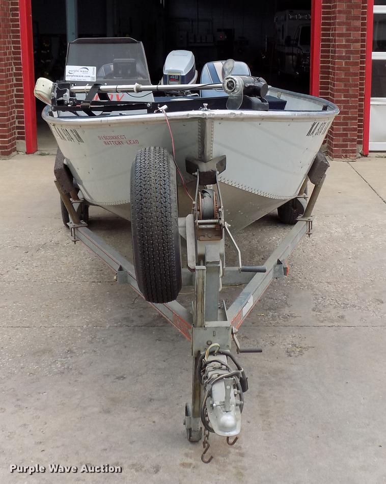 image for item DD3480 Lowe 160V boat and trailer