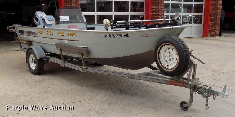 image for item DD3480 Lowe 160V boat and trailer