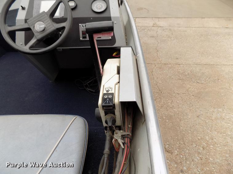 image for item DD3480 Lowe 160V boat and trailer