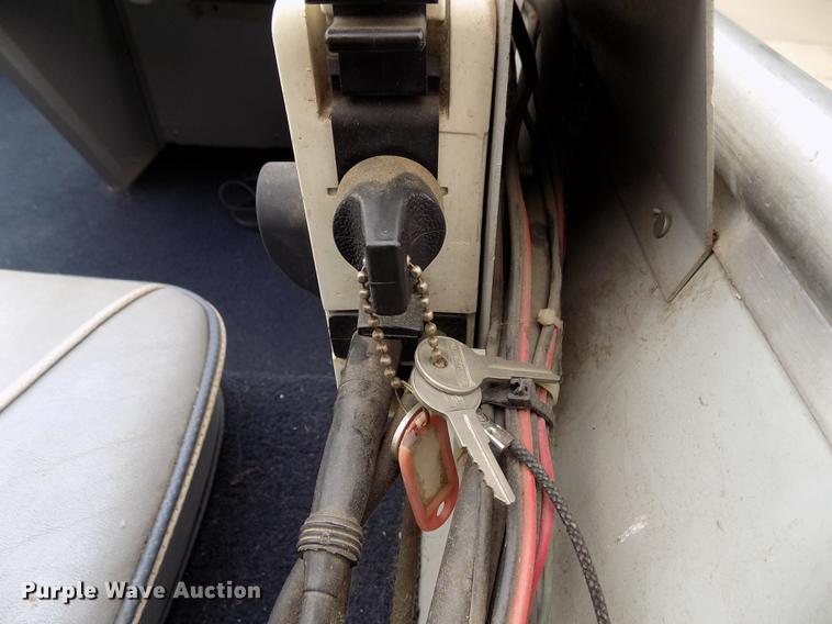 image for item DD3480 Lowe 160V boat and trailer