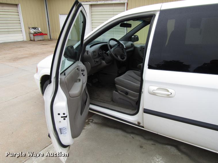 image for item DD3697 2003 Dodge Grand Caravan van