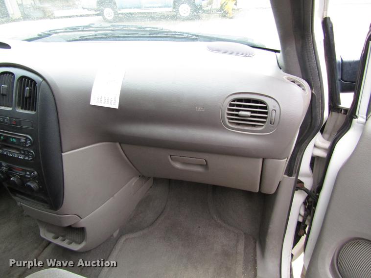 image for item DD3697 2003 Dodge Grand Caravan van