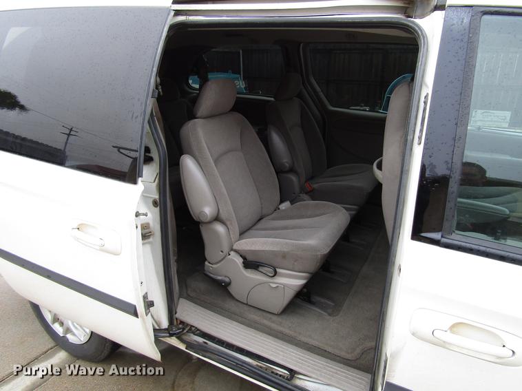 image for item DD3697 2003 Dodge Grand Caravan van