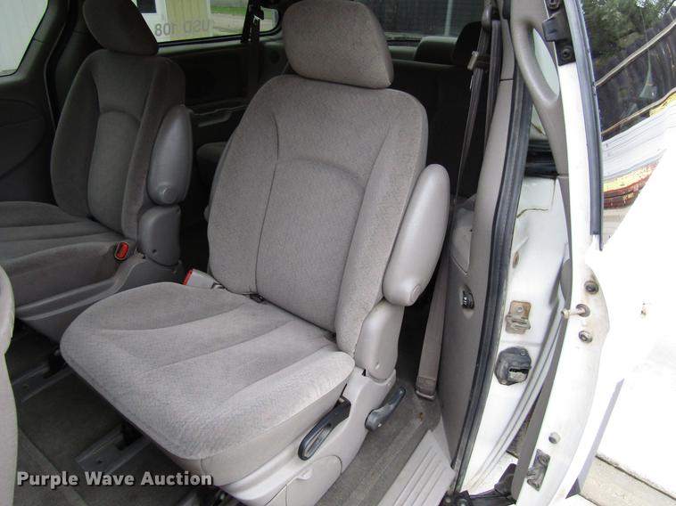image for item DD3697 2003 Dodge Grand Caravan van