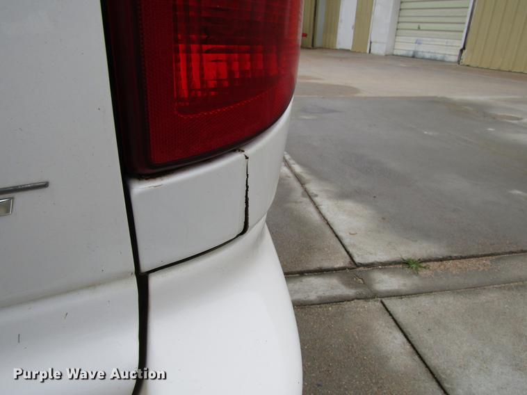 image for item DD3697 2003 Dodge Grand Caravan van