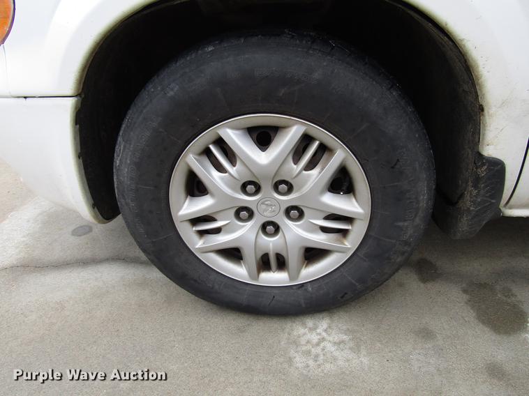 image for item DD3697 2003 Dodge Grand Caravan van