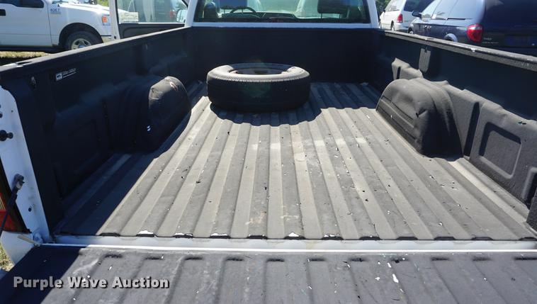 image for item DD6549 2004 Chevrolet Silverado 1500 pickup truck