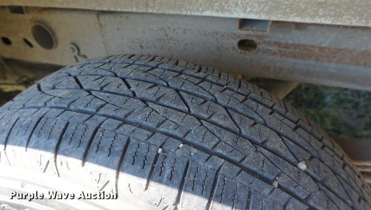 image for item DD6549 2004 Chevrolet Silverado 1500 pickup truck