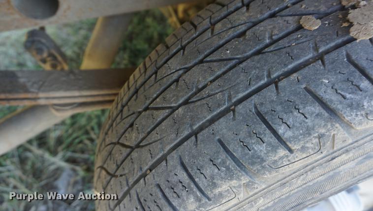 image for item DD6549 2004 Chevrolet Silverado 1500 pickup truck