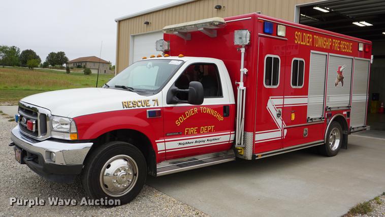 image for item DD6622 2002 Ford F550 Super Duty fire truck