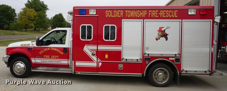 image for item DD6622 2002 Ford F550 Super Duty fire truck