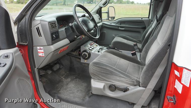 image for item DD6622 2002 Ford F550 Super Duty fire truck