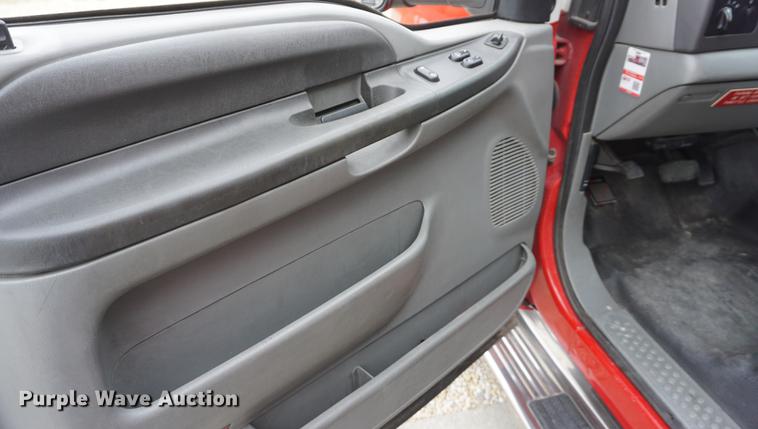 image for item DD6622 2002 Ford F550 Super Duty fire truck