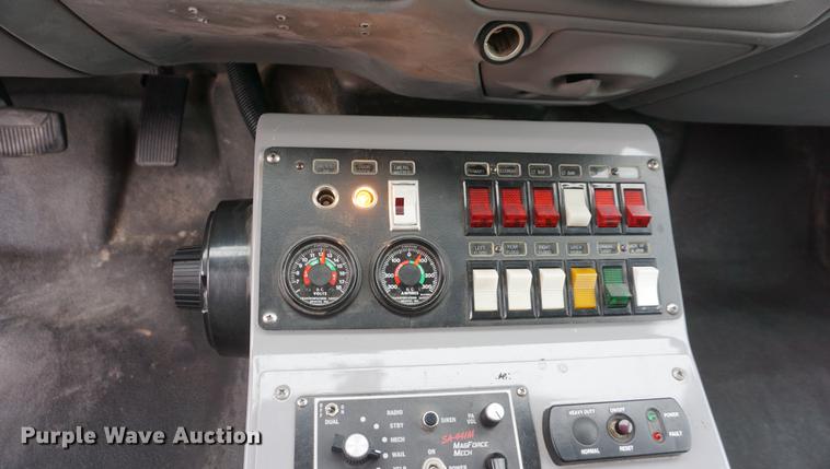 image for item DD6622 2002 Ford F550 Super Duty fire truck