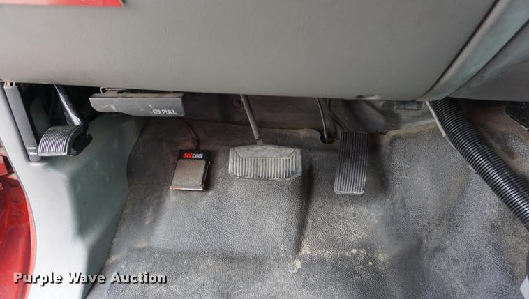 image for item DD6622 2002 Ford F550 Super Duty fire truck